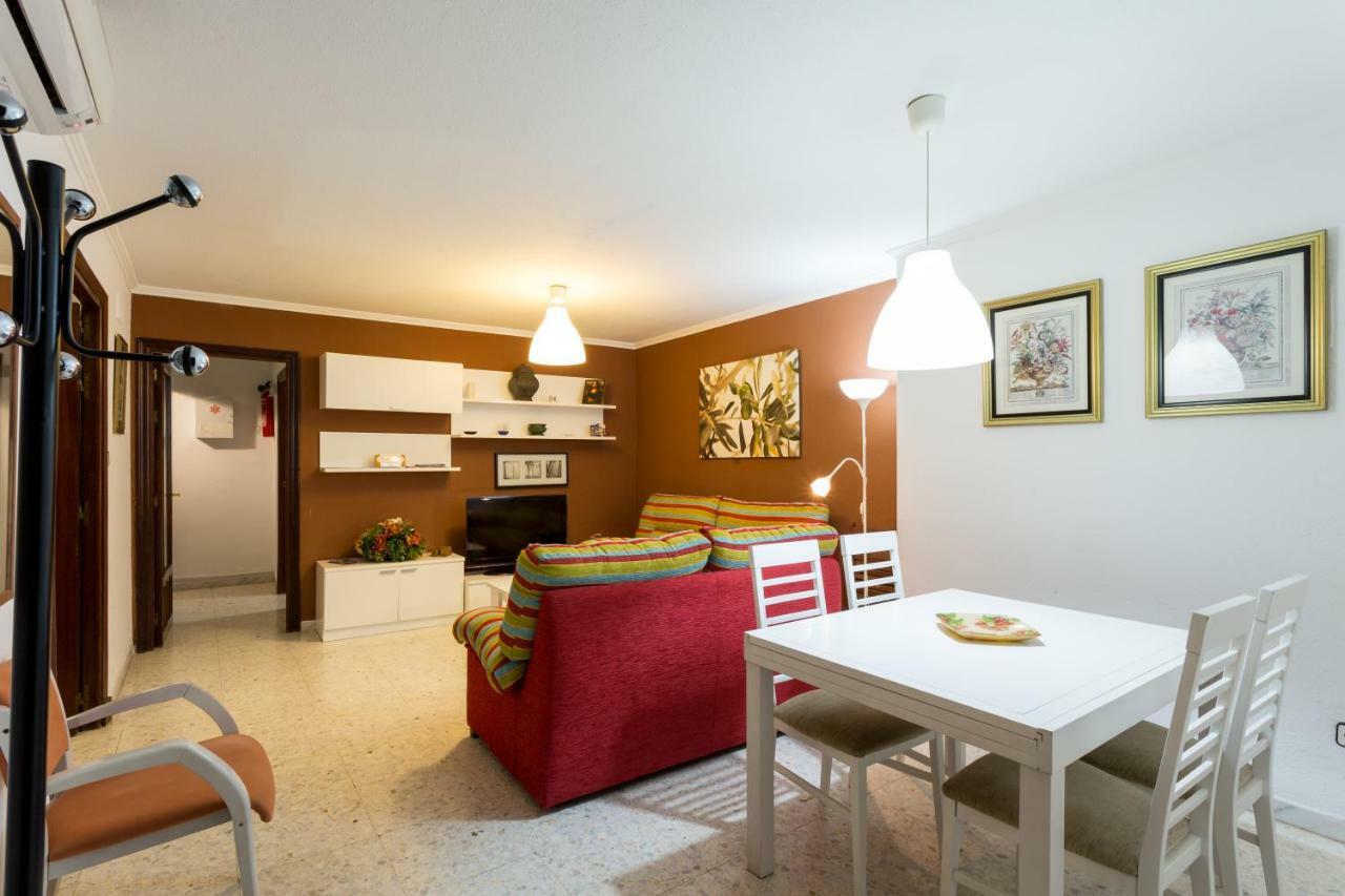 Апартаменты Holi-Rent Albareda Севилья Экстерьер фото
