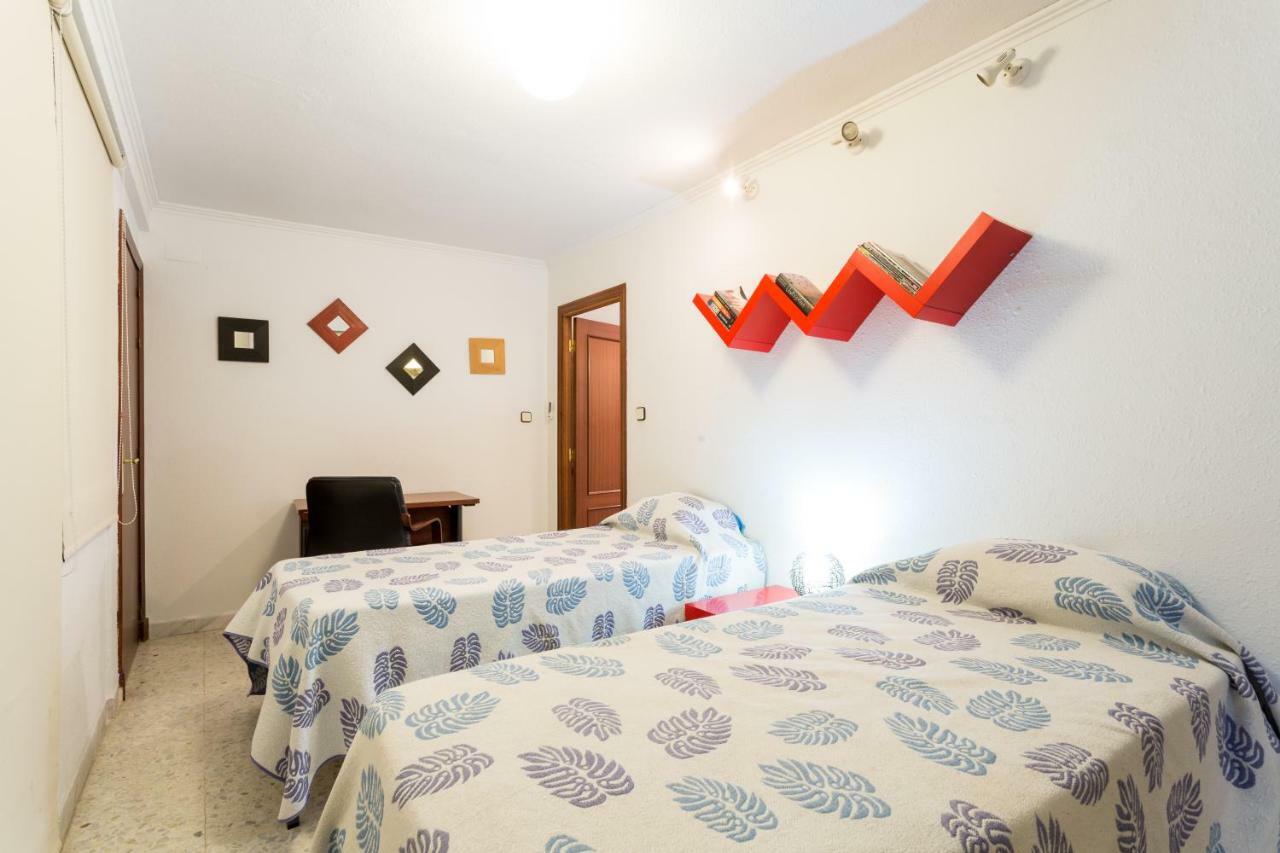 Апартаменты Holi-Rent Albareda Севилья Экстерьер фото