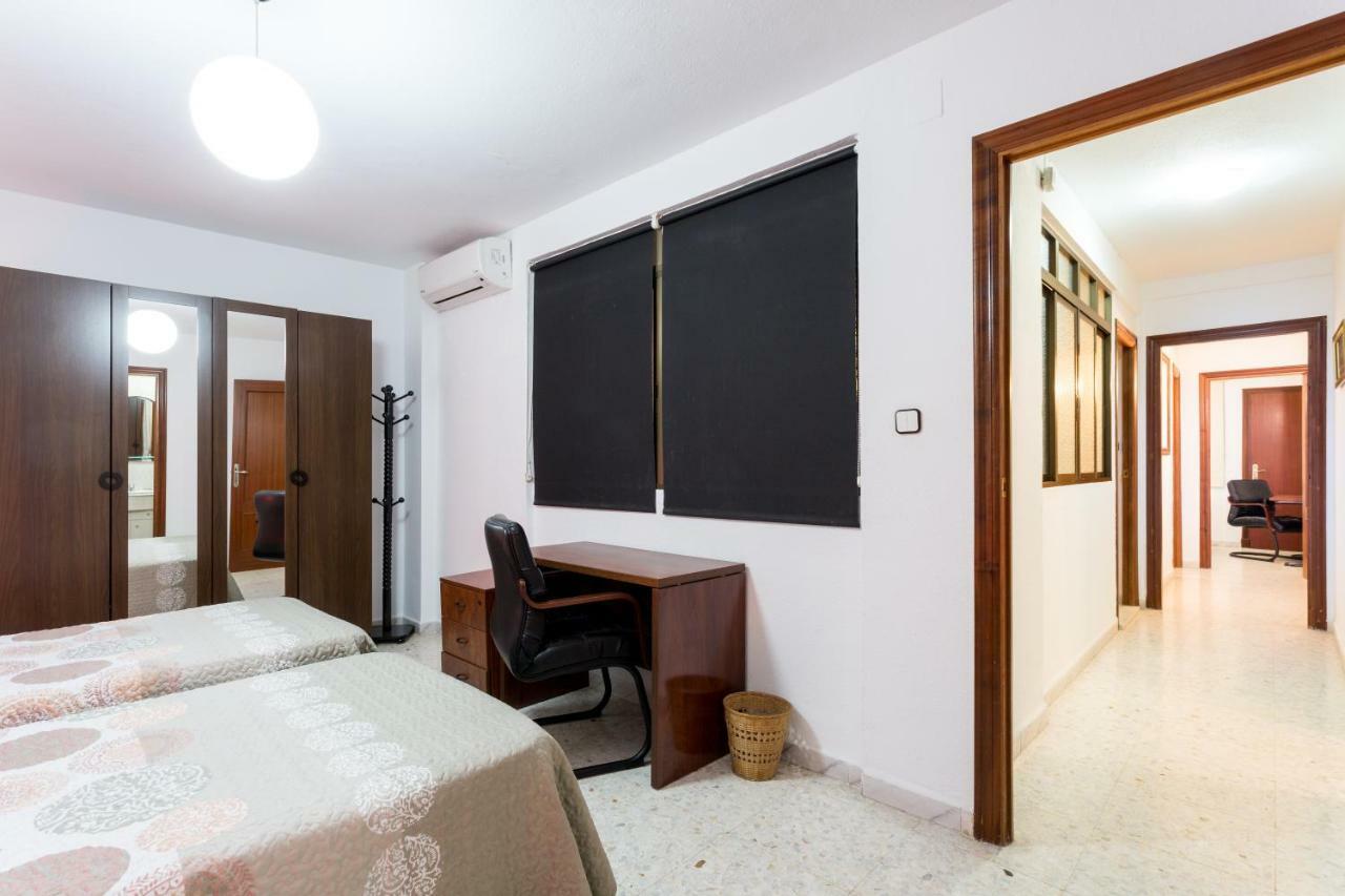 Апартаменты Holi-Rent Albareda Севилья Экстерьер фото