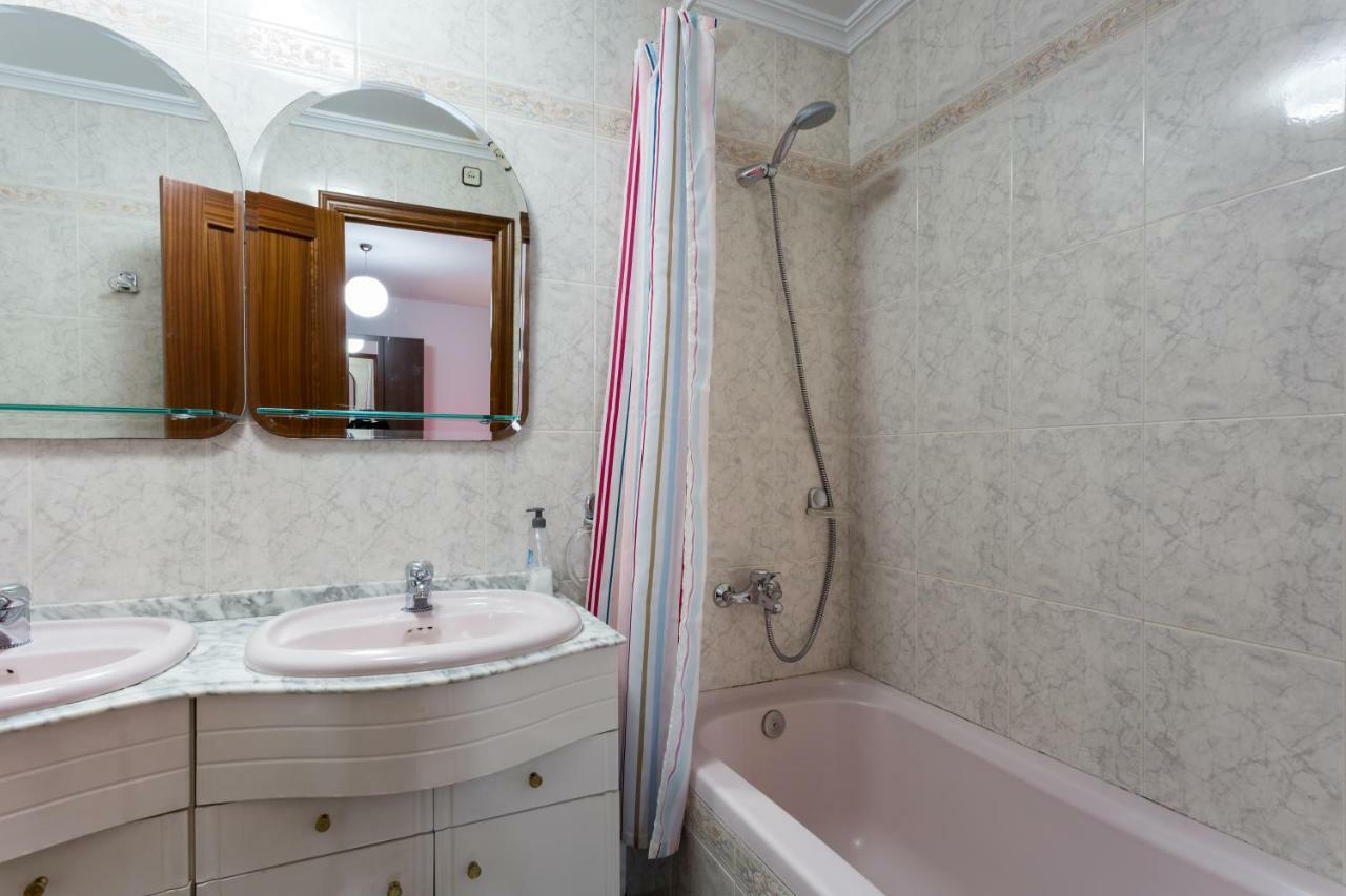 Апартаменты Holi-Rent Albareda Севилья Экстерьер фото