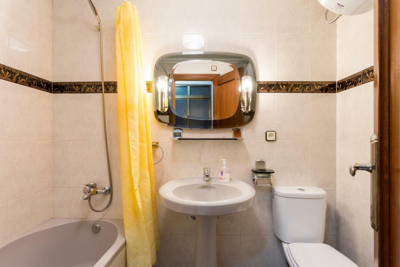 Апартаменты Holi-Rent Albareda Севилья Экстерьер фото